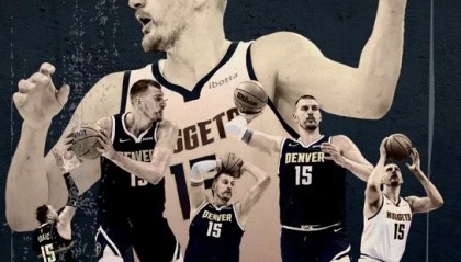 米兰体育官网-见证历史！约基奇本赛季包揽篮板王和助攻王，历史首人