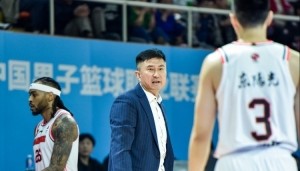 米兰体育官网-记者：王朝时代总有更迭之时 实力上的差距让广东男篮被对手横扫