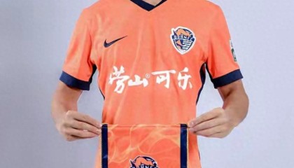 16岁踢中超，邝兆镭首秀背后的流量与资本游戏|青岛海牛|沧州雄狮|海牛|中国足球|足球_新浪体育_新浪新闻