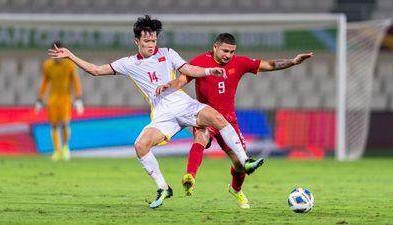 米兰体育官网-国庆假期新闻回顾：国足12强赛首胜 河南主帅离队