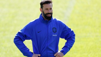 中国米兰-官方：范尼斯特鲁伊出任荷兰队助教，将随队备战世界杯